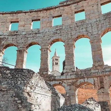 Apartment Studio City With Free Parking Pula