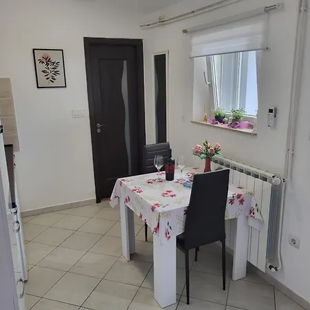 Studio City With Free Parking * Pula