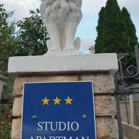 Studio City With Free Parking * Пула