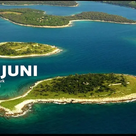 Апартаменты Studio City With Free Parking *