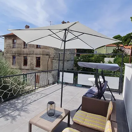 Апартаменты Studio City With Free Parking