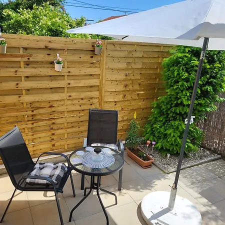 Апартаменты Studio City With Free Parking Пула