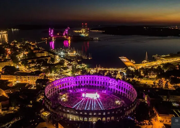 Studio City With Free Parking Pula