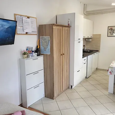 Studio City With Free Parking דירה פולה